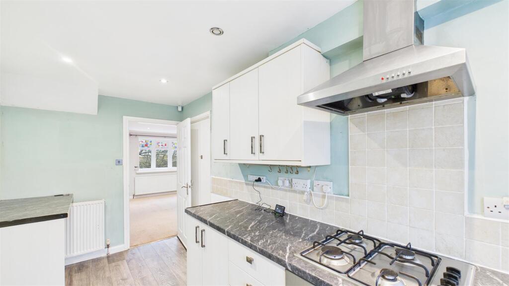 Breakfasting Kitchen