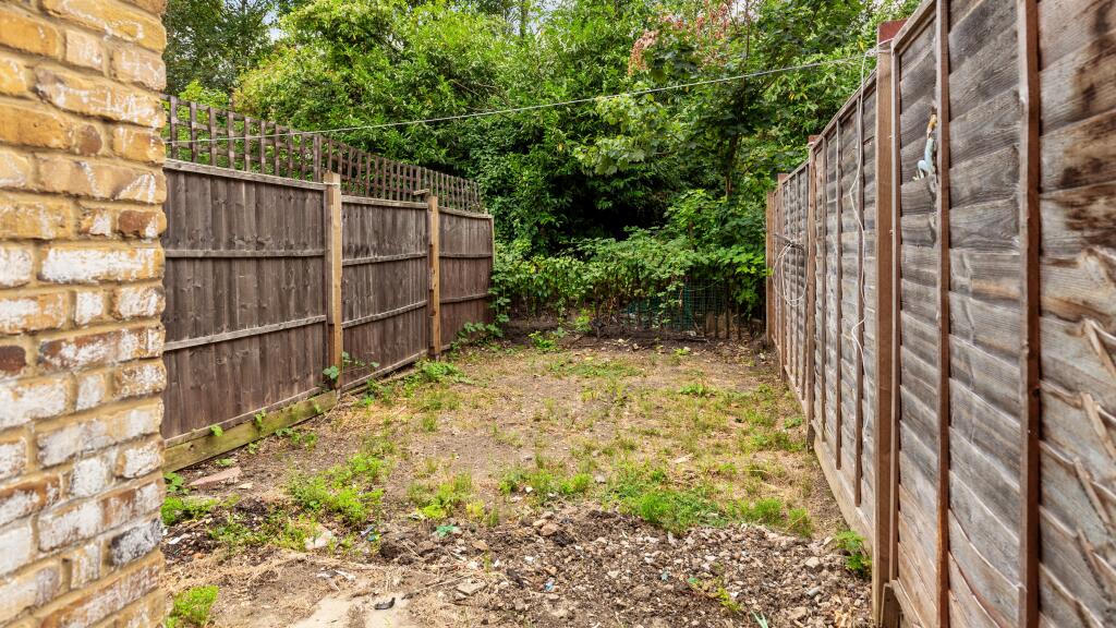 65 Henchman Street, Acton, London, W12 0BW