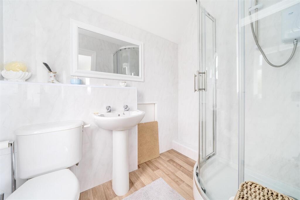 Mill Hill Shower Room..jpg