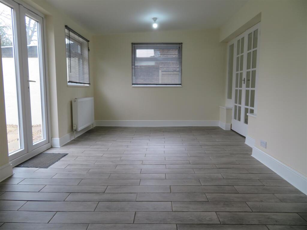 40 Park Ln Extension.JPG