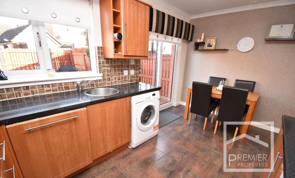 Kitchen/Dining Area