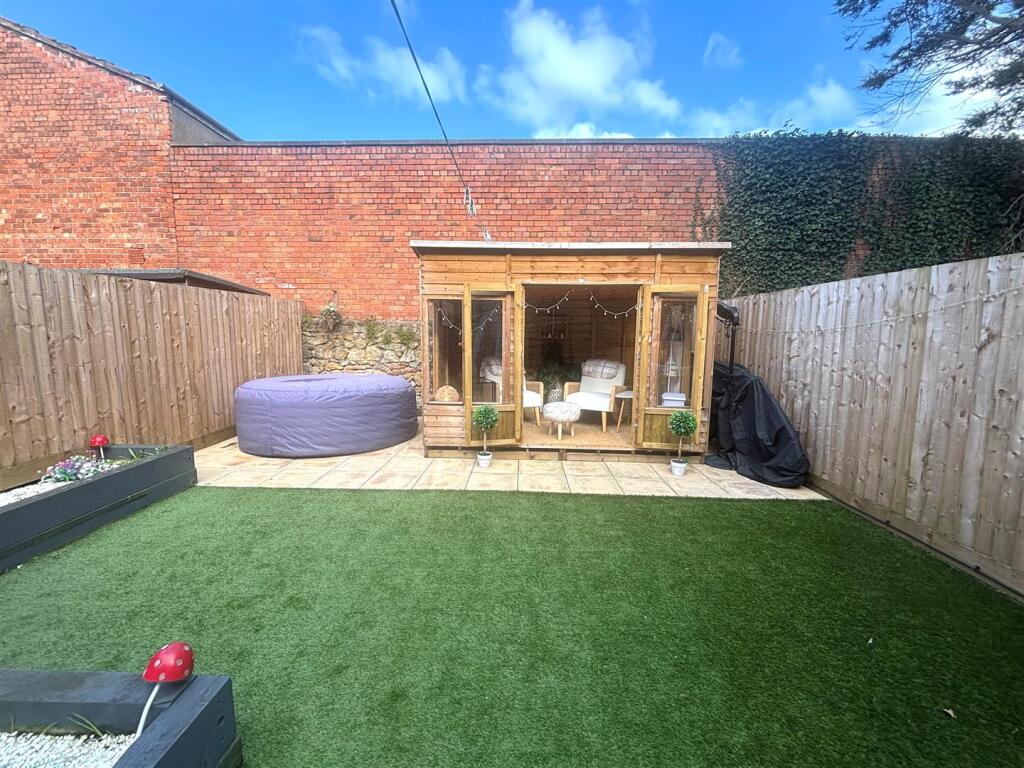 garden 2.jpg