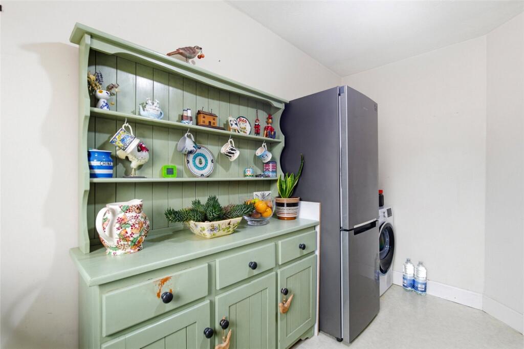 Kitchen Alt