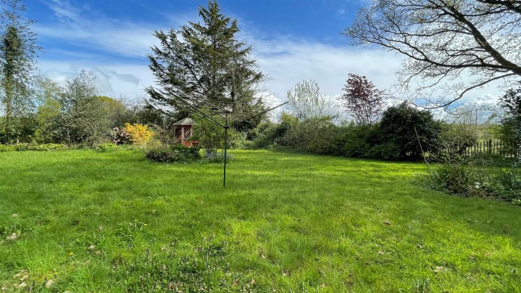 Garden 3.jpg