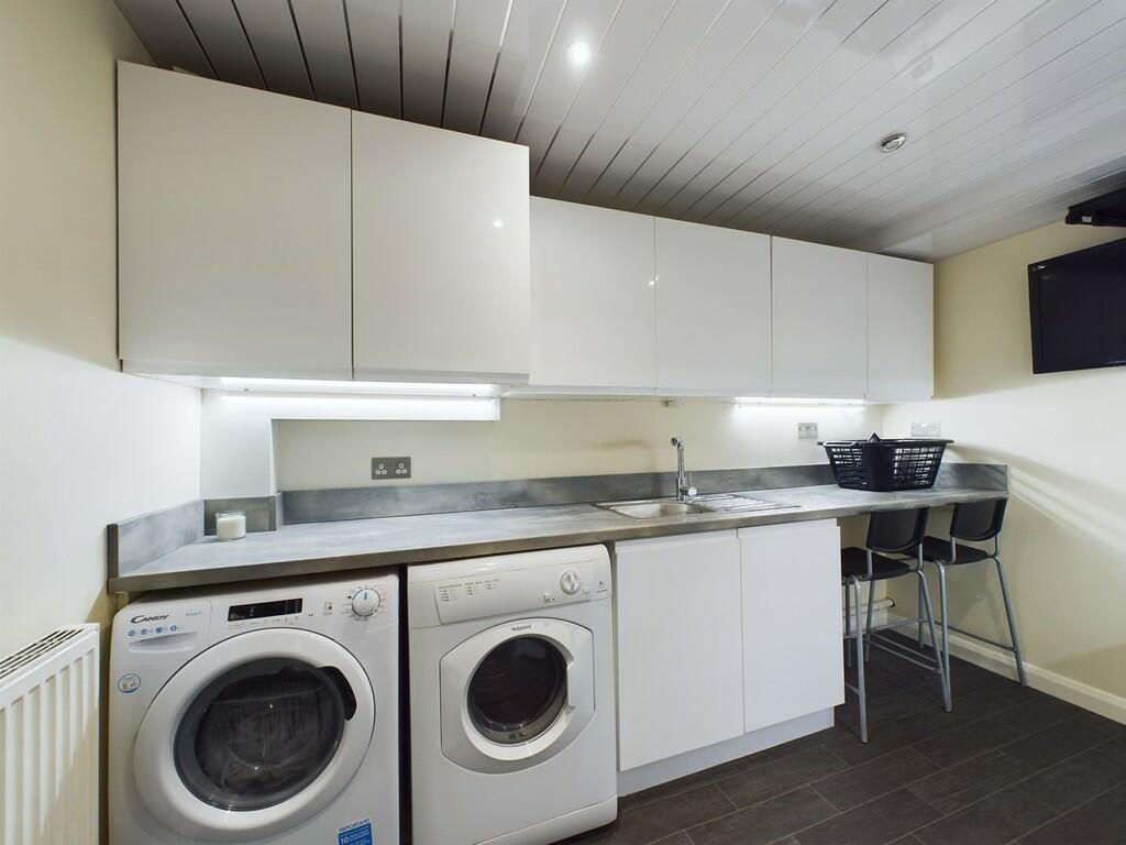 CAM02060G0-PR0192...