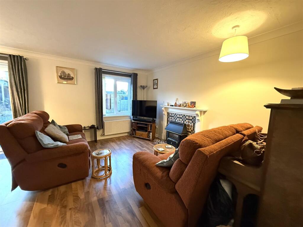 19 newhall lounge.jpeg