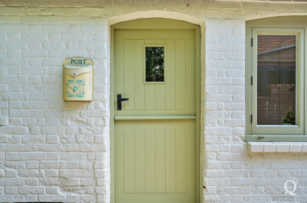 26f3f96c-2a05-417...