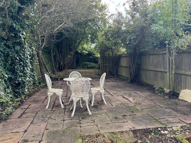 Patio T202410081631.jpg