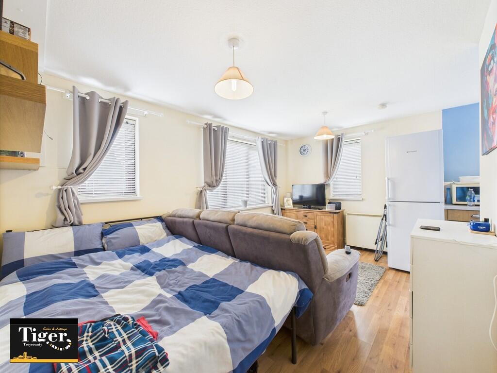 CAM03440G0-PR0397...