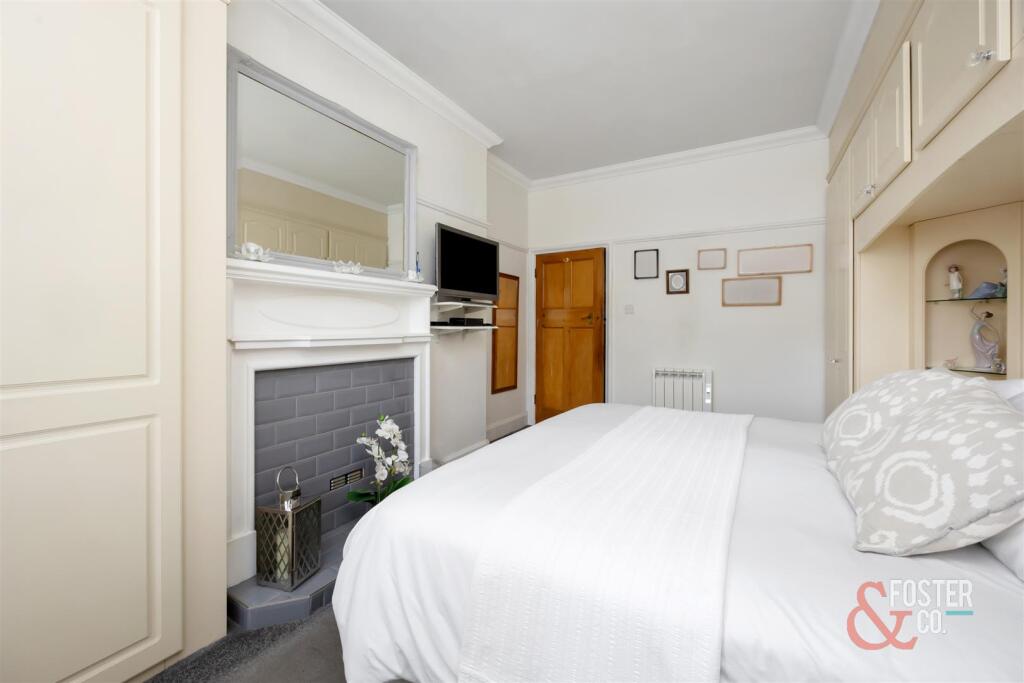 Montefiore Road, 32-012.jpg