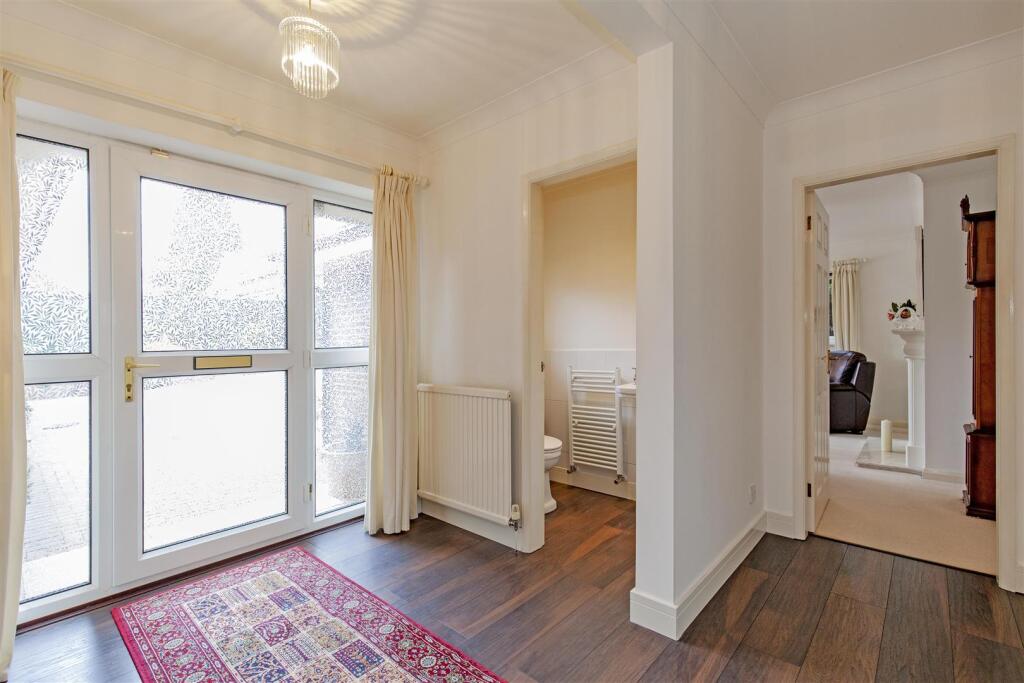 Entrance Hall-1.jpg