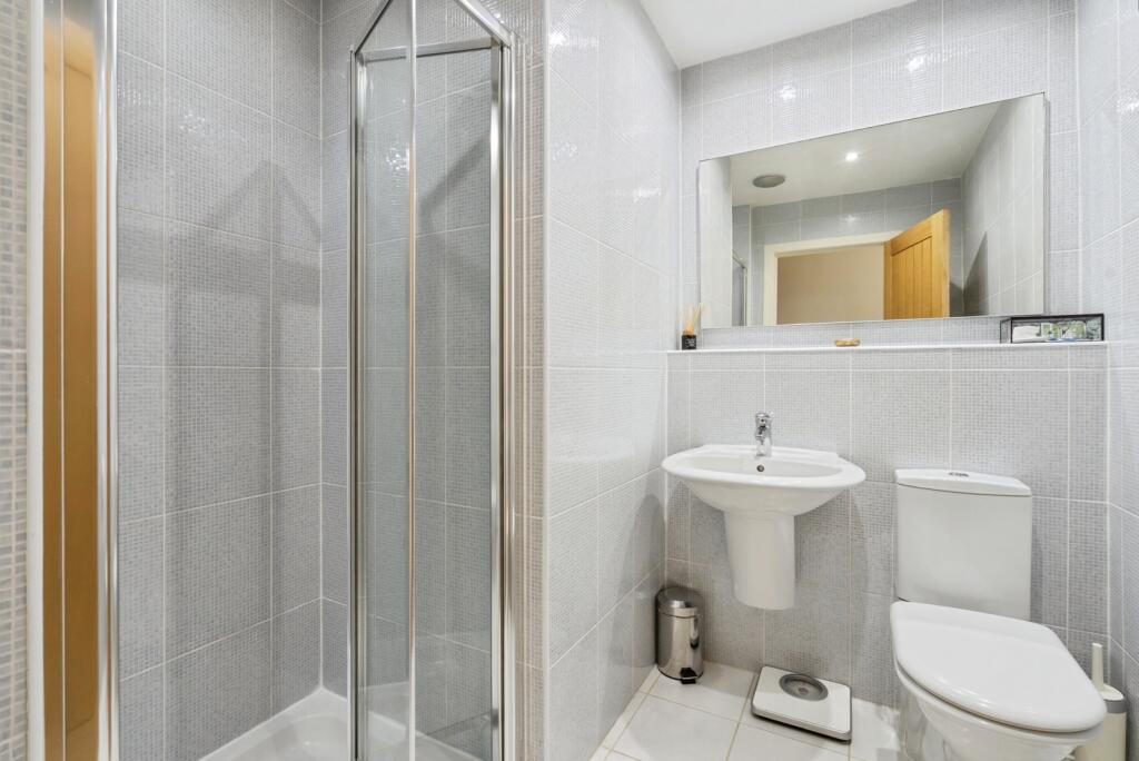 En Suite 2