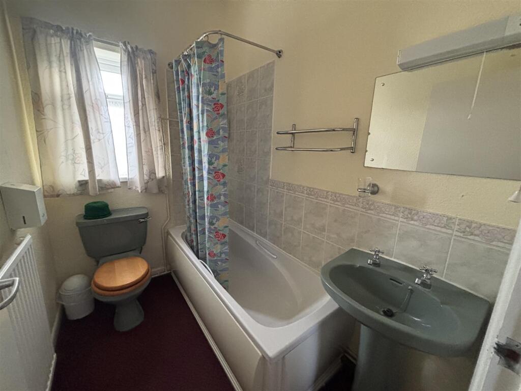 En- Suite Bathroom