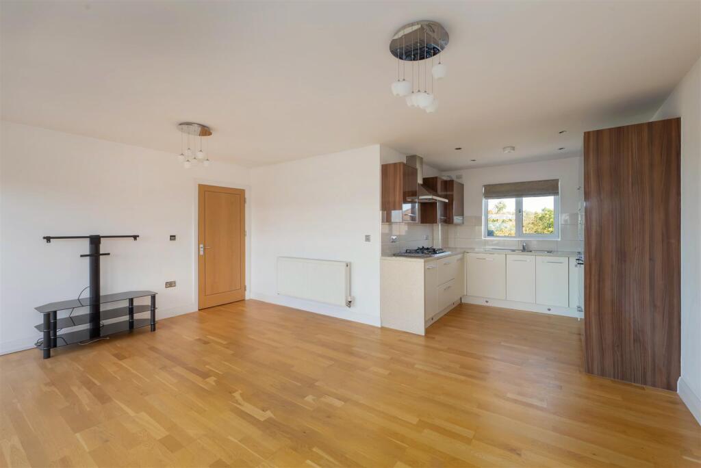 Carlton Court, The Bridge Approach, Whitstable