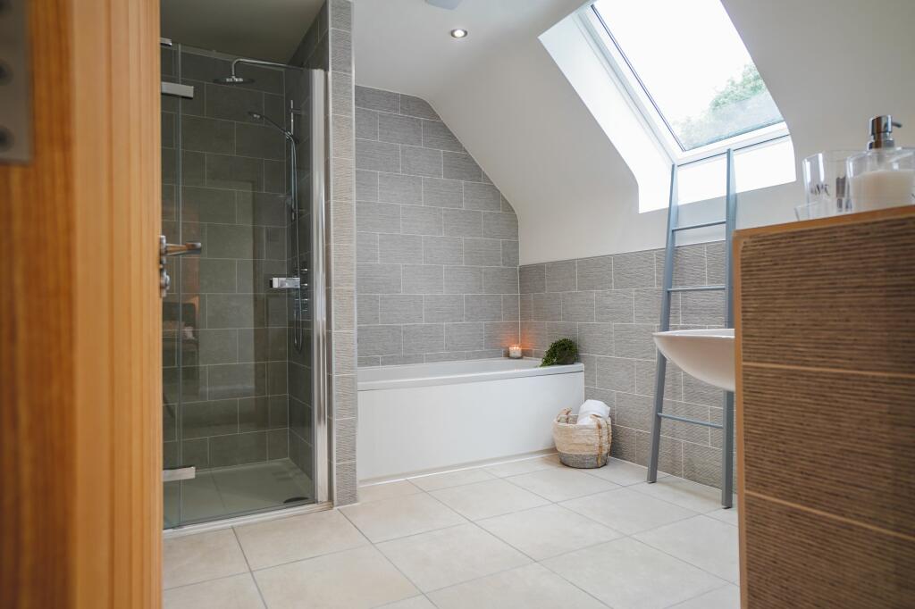 Ensuite bathroom