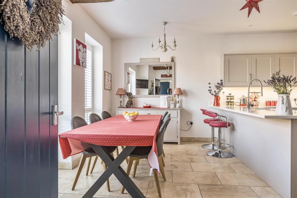 Kitchen / Dining Room