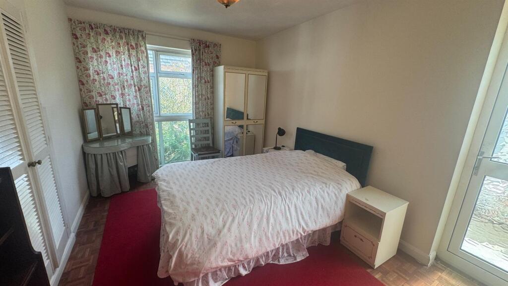 bedroom.jpg