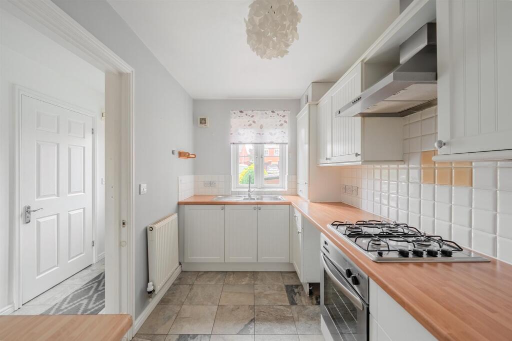 2 Oakfield Mews-14.jpg