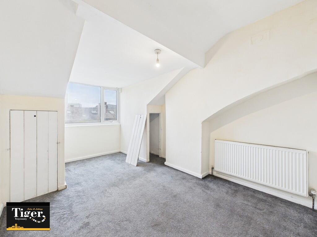 CAM03440G0-PR0493...