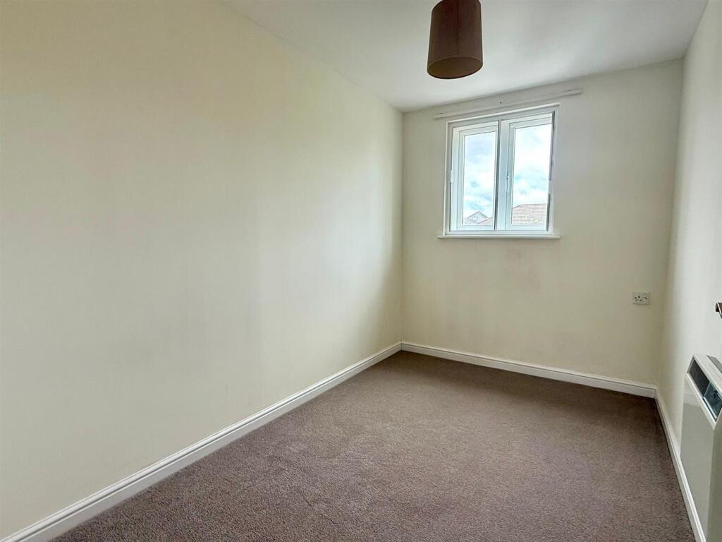 170 Saltash Bed 2.jpg