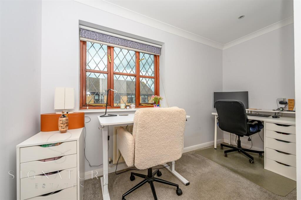 bedroom2.