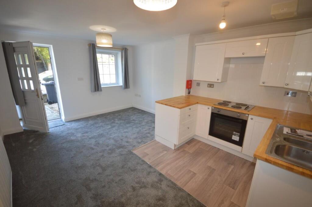 DSC_0027 (Medium).JPG