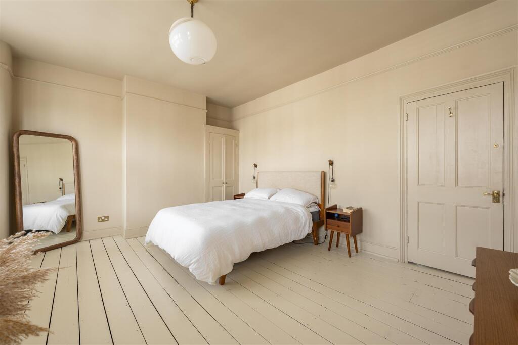 Kings Road E11