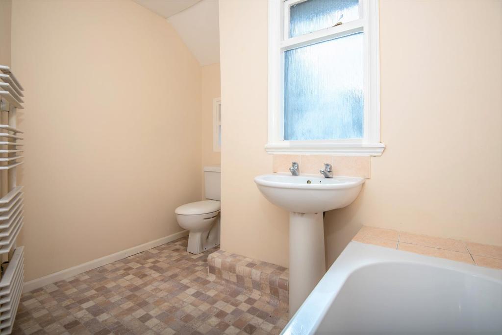 Bathroom Alt.jpg