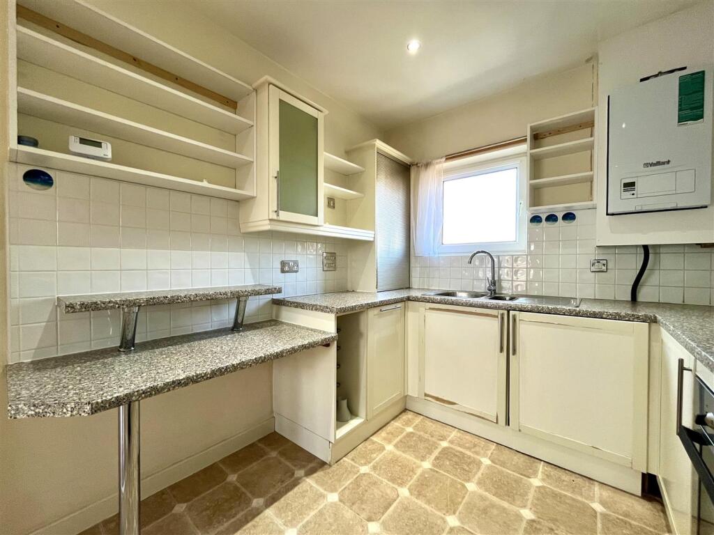 Breakfast Kitchen Aspect 2