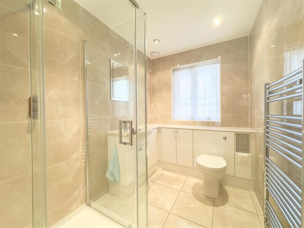 Family Shower Room