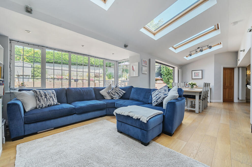 1336934-21-689b56...