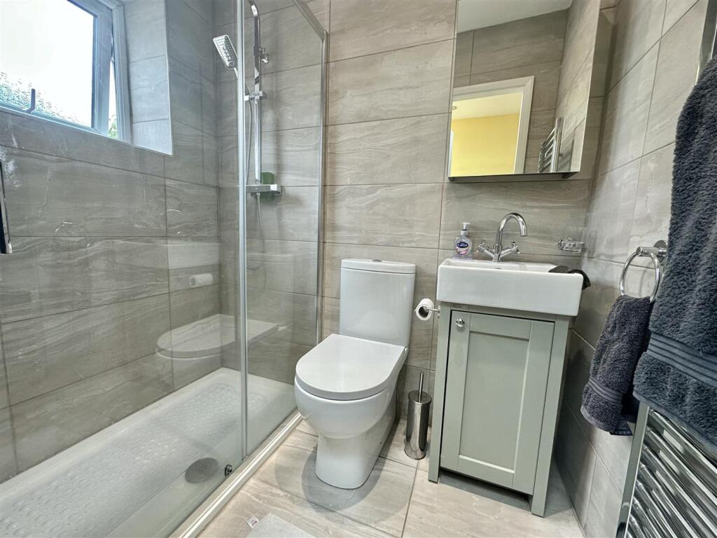 Bramleys Estate Agents - Robyn Royd Avenue - Mirfi