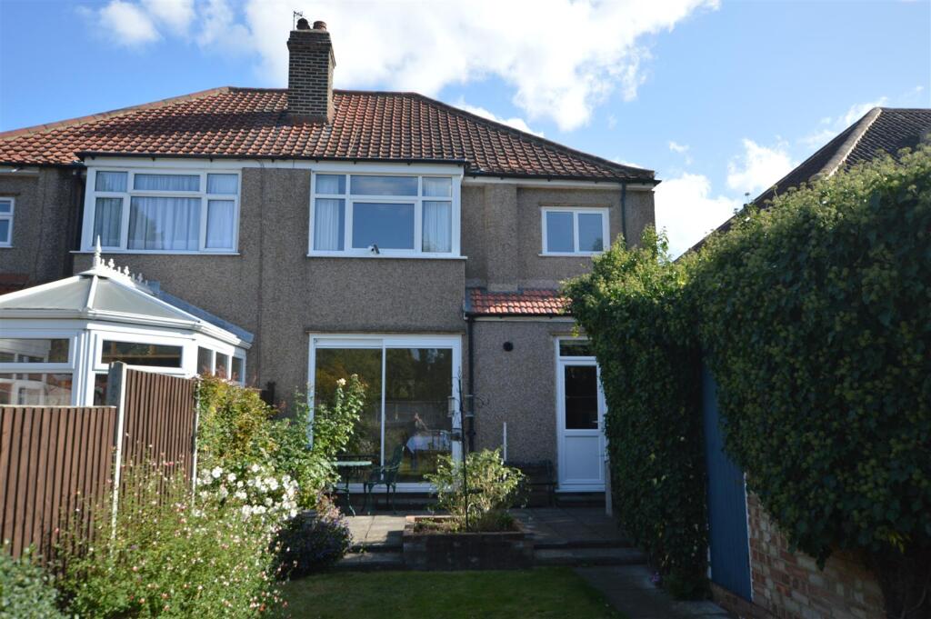 98 Ryecroft Avenue rear.JPG