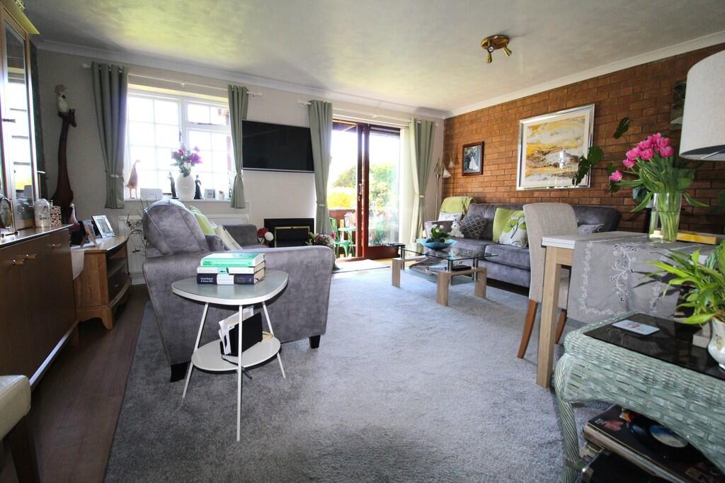 lounge 2