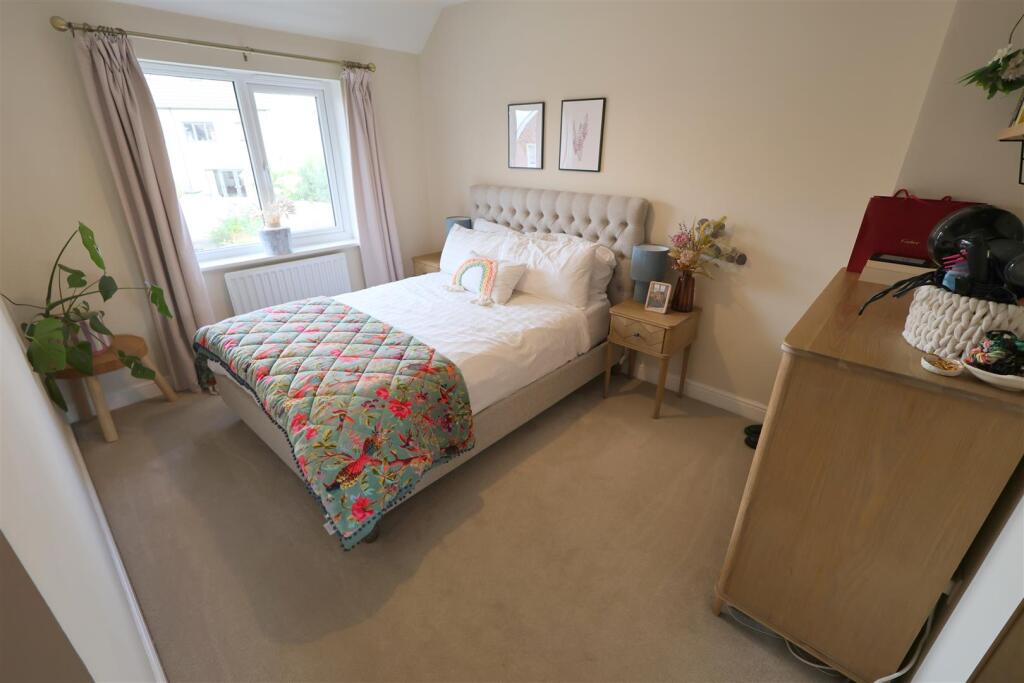WR Bedroom 2.JPG