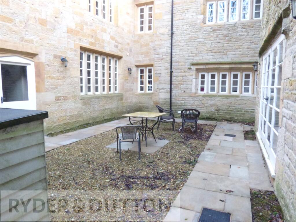 Rear Courtyard