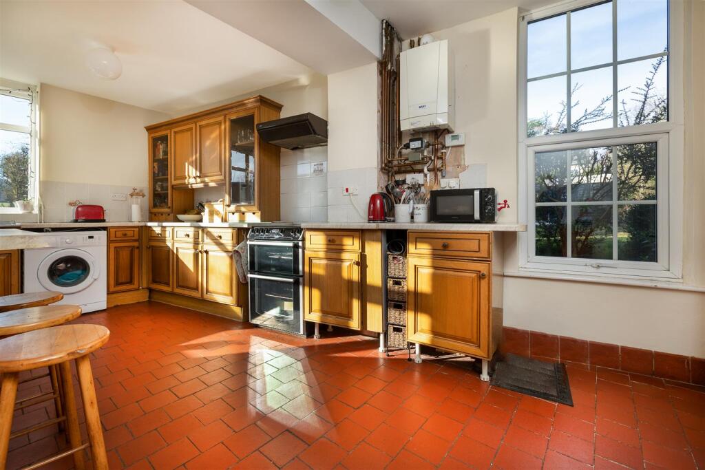 LE12 8TH 54MS-005.jpg