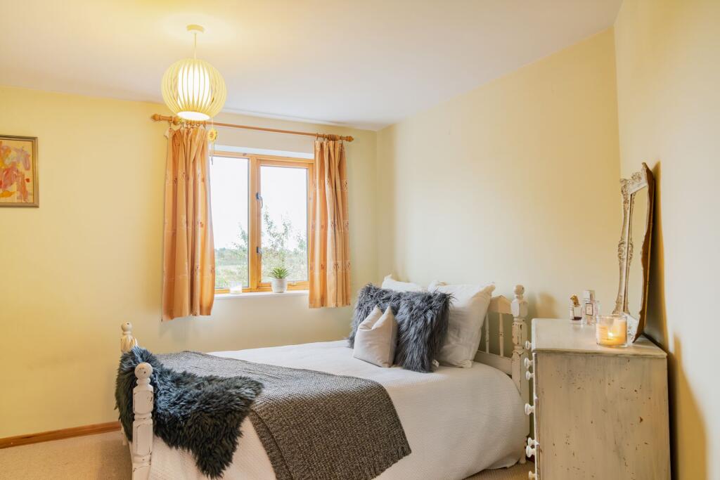 Bedroom 2 at No.7