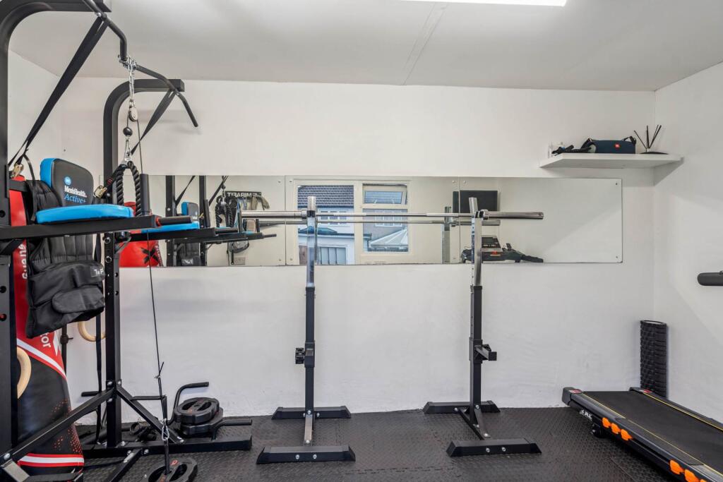 Leggatts Wood Avenue, Watford