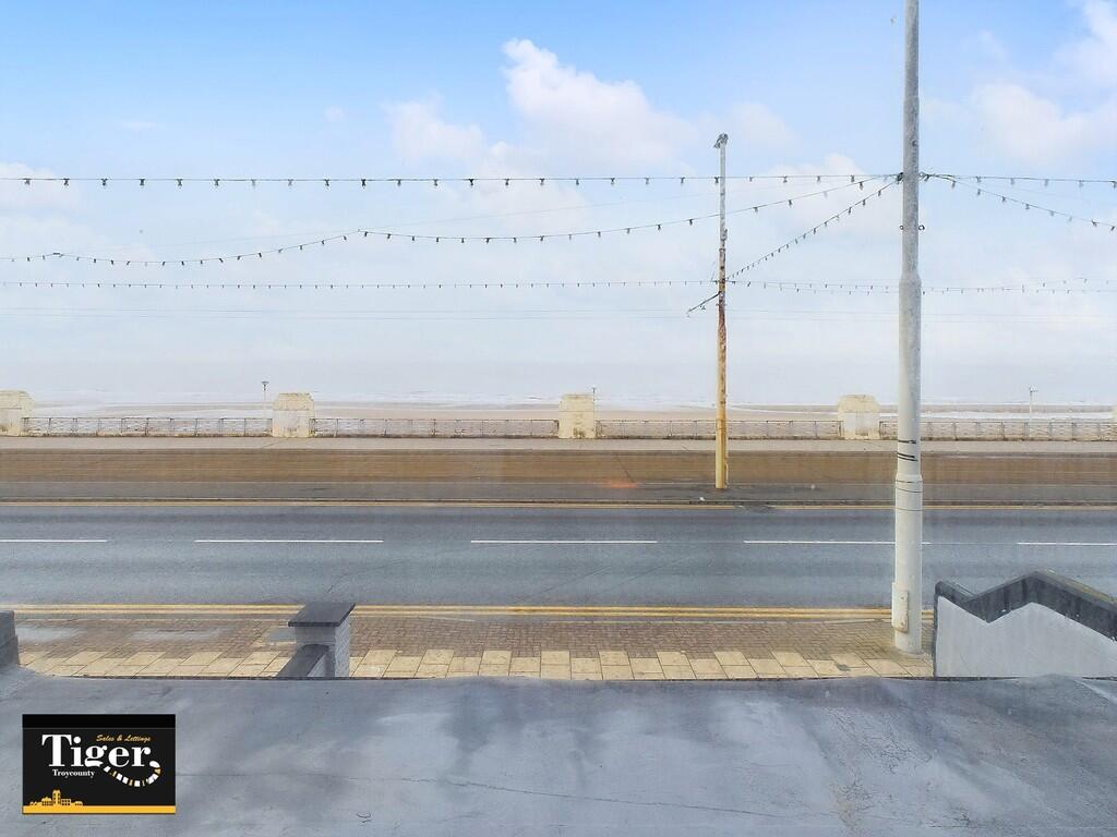 CAM02176G0-PR0444...