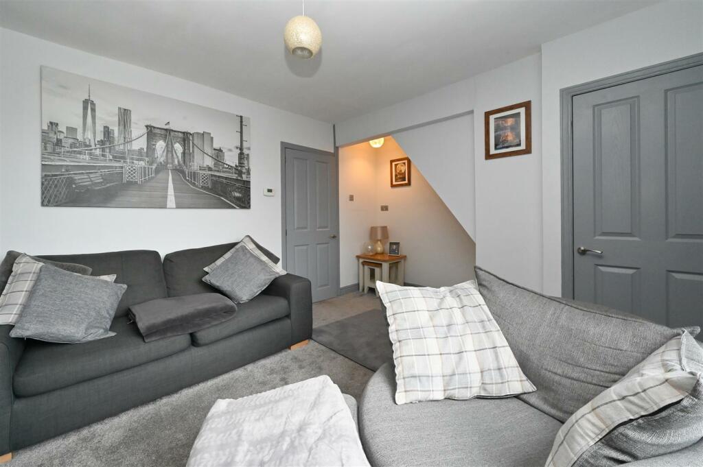 Lounge towards alcove.jpg