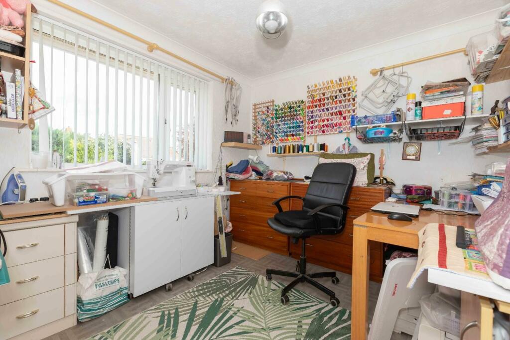 1 Burnside Crescent_3.JPG