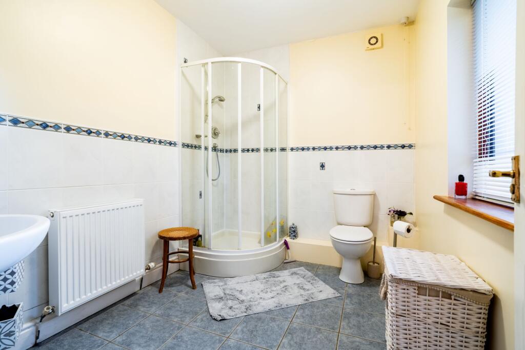 Bedroom Two En-suite