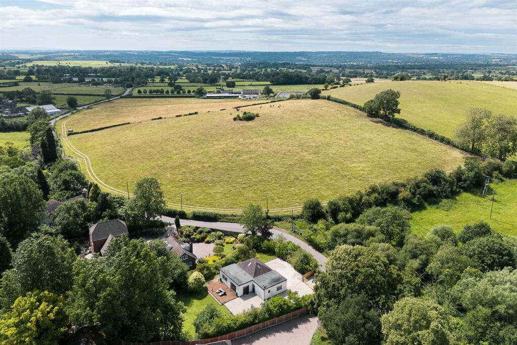 Hartwell Lane, Rough Close
