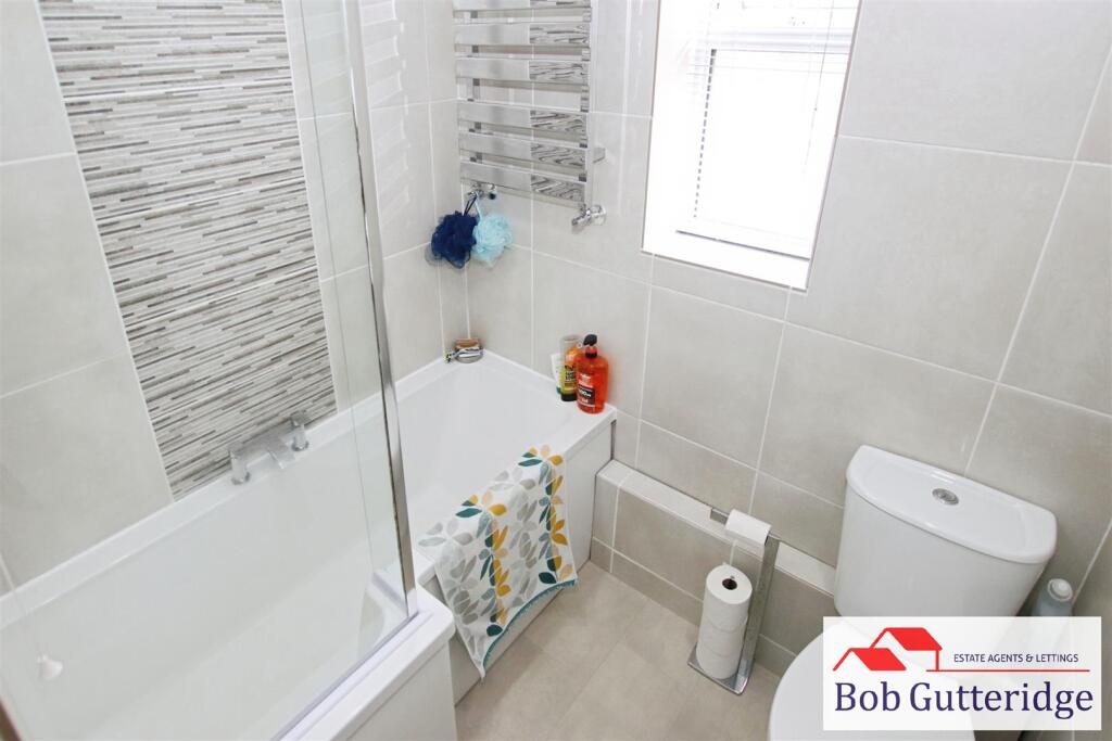 LUXURY FIRST FLOOR BATHROOM