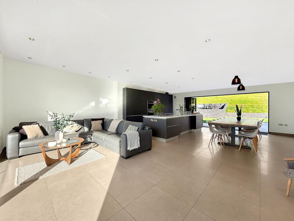 Kitchen/Diner/Lounge