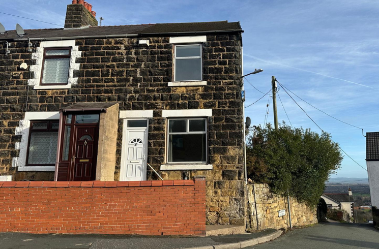 Stoneleigh, High Street, LL11