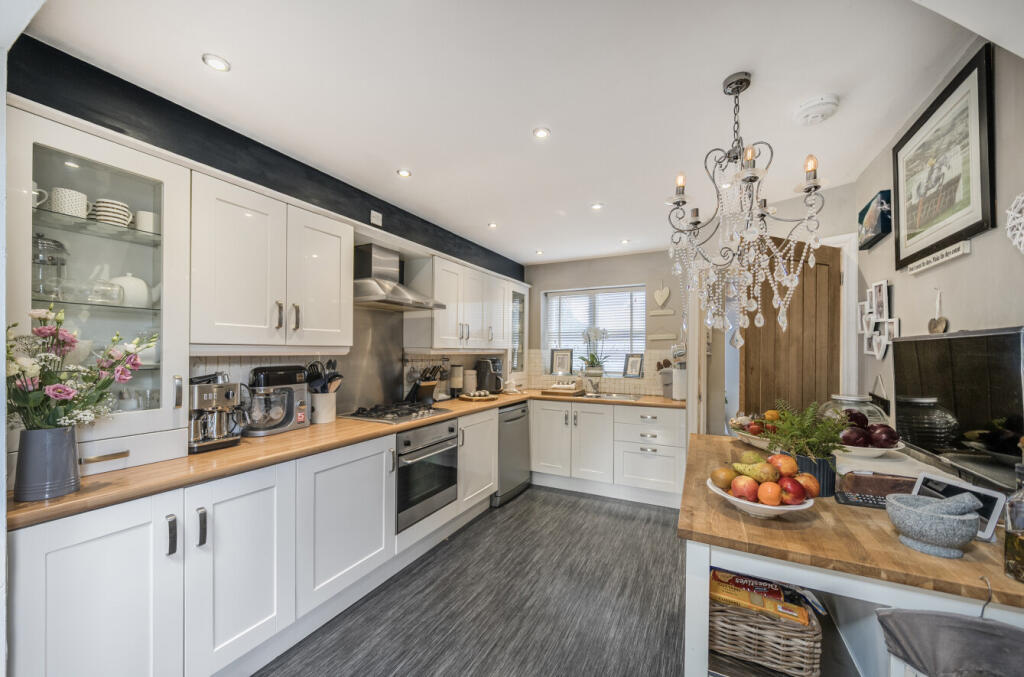 1353157-12-68c45f...