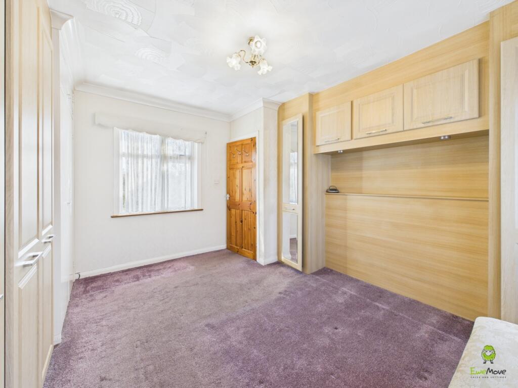 CAM04399G0-PR0036-STILL002