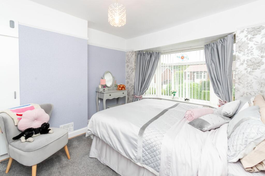 Bedrooms &amp; Bathrooms